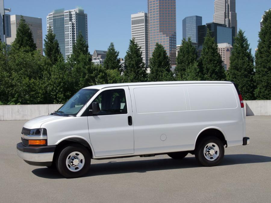  Chevrolet Express Cargo Van 2002 года  (фото 7 из 16)